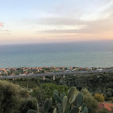 Ca' Limoni Feriehus Costarainera